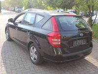Gebraucht Kia Ceed Sportswagon LX 109 PS (80 kW) 2008 Zilinaschwarz met. Kombi