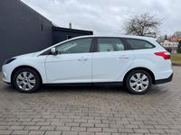 Gebraucht Ford Focus 101 PS (74 kW) 2013 Weiß Kombi