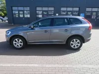 Gebraucht Volvo XC60 Momentum 150 PS (110 kW) 2017 Grau SUV