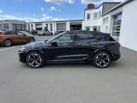 Gebraucht Audi SQ8 e-tron Ambiente 369 kW (503 PS) 2024 Schwarz SUV