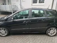Gebraucht Mercedes B180 116 PS (85 kW) 2010 Schwarz Van / Kleinbus