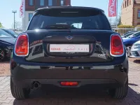 Occasion Mini Cooper 102 PK (75 kW) 2020 Zwart Hatchback