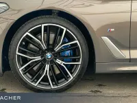 Gebraucht BMW 540 Efficient Dynamics 340 PS (250 kW) 2023 Bmw individual alvitgrau metall Kombi