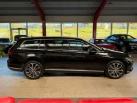 Gebraucht VW Passat Highline 239 PS (175 kW) 2015 Deep black perleffekt (metallic) Kombi