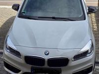 Gebraucht BMW 220 190 PS (139 kW) 2016 Weiß SUV