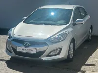 Gebraucht Hyundai i30 Classic 99 PS (72 kW) 2013 Silber Limousine