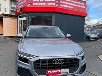 Gebraucht Audi Q8 Ambiente 286 PS (210 kW) 2021 Florettsilber metallic SUV
