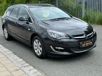Używany Opel Astra 136 KM (100 kW) 2016 Czarny Sedan/Limuzyna
