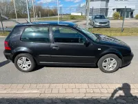 Gebraucht VW Golf IV 75 PS (55 kW) 2002 Schwarz Kleinwagen