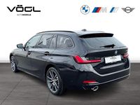 Neu BMW 330e 292 PS (214 kW) 2025 Black sapphire Kombi