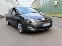 Gebraucht Opel Astra 140 PS (102 kW) 2011 Kleinwagen