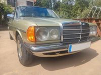 Gebraucht Mercedes 300 88 PS (64 kW) 1981 Grün Limousine