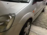 Usata Ford Fiesta 71 CV (52 kW) 2003 Grigio Utilitaria