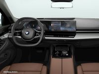 Gebraucht BMW 520 197 PS (144 kW) 2024 Blau Kombi