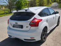 Gebraucht Ford Focus ST 250 PS (183 kW) 2014 Weiß Limousine