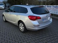 Gebraucht Opel Astra 110 PS (80 kW) 2011 Silber Kombi