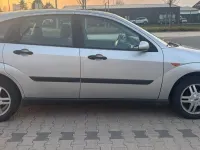 Gebraucht Ford Focus Ambiente 75 PS (55 kW) 2001 Silber Limousine