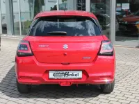 Neu Suzuki Swift Comfort+ 83 PS (61 kW) 2025 Rot Kleinwagen