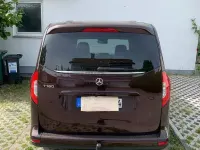 Gebraucht Mercedes T180 Style 131 PS (96 kW) 2024 Rot Van / Kleinbus