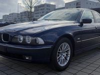 Gebraucht BMW 523 170 PS (125 kW) 1996 Blau Limousine