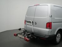 Gebraucht VW T6.1 150 PS (110 kW) 2023 Weiss / reflex silber (metallic) Van