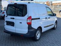 Gebraucht Ford Transit 101 PS (74 kW) 2018 Weiß Van / Kleinbus