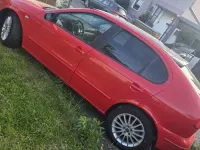Usata Seat Leon 105 CV (77 kW) 2000 Rosso Utilitaria
