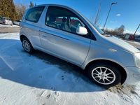 Gebraucht Toyota Yaris 87 PS (63 kW) 2005 Silber Kleinwagen