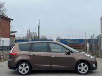 Gebraucht Renault Scénic III Luxe 140 PS (102 kW) 2010 Braun Van / Kleinbus