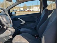 Gebraucht Ford Ka Ambiente 73 PS (53 kW) 2015 Weiß Kleinwagen