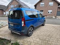 Gebraucht Dacia Dokker 115 PS (84 kW) 2017 Blau Van / Kleinbus