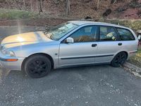 Gebraucht Volvo V40 90 PS (66 kW) 2000 Silber Kombi