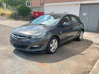 Gebraucht Opel Astra 110 PS (80 kW) 2014 Grau Limousine