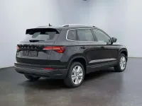 Neu Skoda Karoq Selection 150 PS (110 kW) 2026 Schwarzmagic perleffekt SUV