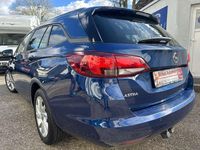 Gebraucht Opel Astra 105 PS (77 kW) 2019 Blau Kombi