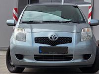 Gebraucht Toyota Yaris Sol 87 PS (63 kW) 2006 Silber Limousine