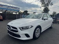 Gebraucht Mercedes A160 109 PS (80 kW) 2019 Weiß Limousine