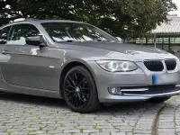 Gebraucht BMW 320 184 PS (135 kW) 2010 Grau Coupé