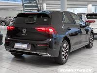 Gebraucht VW Golf VIII Active 116 PS (85 kW) 2023 Deep black perleffekt (schwarz) Limousine