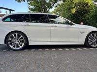 Gebraucht BMW M550 Performance 381 PS (280 kW) 2014 Weiß Limousine
