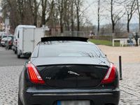 Gebraucht Jaguar XJ 275 PS (202 kW) 2011 Grau Limousine