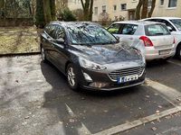 Gebraucht Ford Focus Cool & Connect 125 PS (91 kW) 2019 Grau Limousine