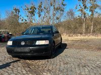 Gebraucht VW Passat 101 PS (74 kW) 1997 Schwarz Limousine