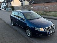 Gebraucht VW Passat 140 PS (102 kW) 2007 Blau Kombi