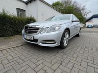 Gebraucht Mercedes E220 170 PS (125 kW) 2011 Grau Limousine