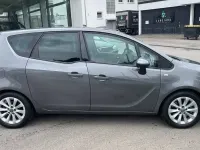 Używany Opel Meriva drive 140 KM (102 kW) 2016 Szary Minivan