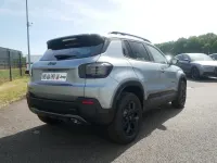 Neu Jeep Avenger Overland 145 PS (106 kW) 2026 Grau SUV