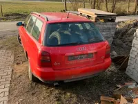 Second-hand Audi A4 125 CP (91 kW) 1994 Roșu Berlinǎ