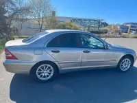 Gebraucht Mercedes C180 143 PS (105 kW) 2003 Gold Kombi