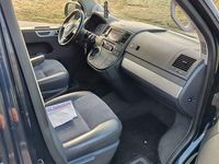 Second-hand VW T5 Highline 179 CP (131 kW) 2013 Negru Van